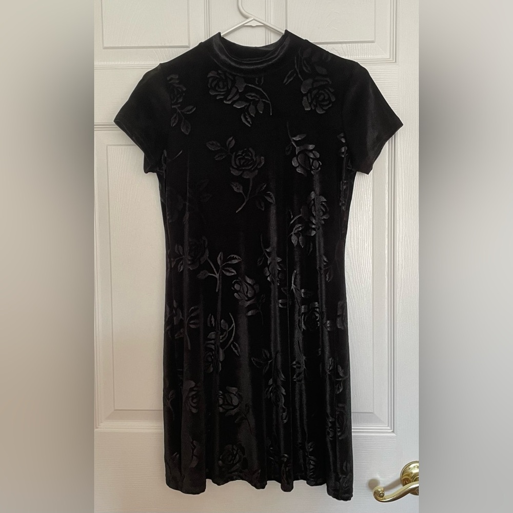 Vintage LBD with floral pattern detail